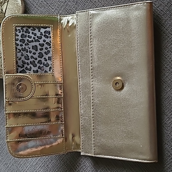 Steve Madden Gold Clutch - Picture 4 of 7